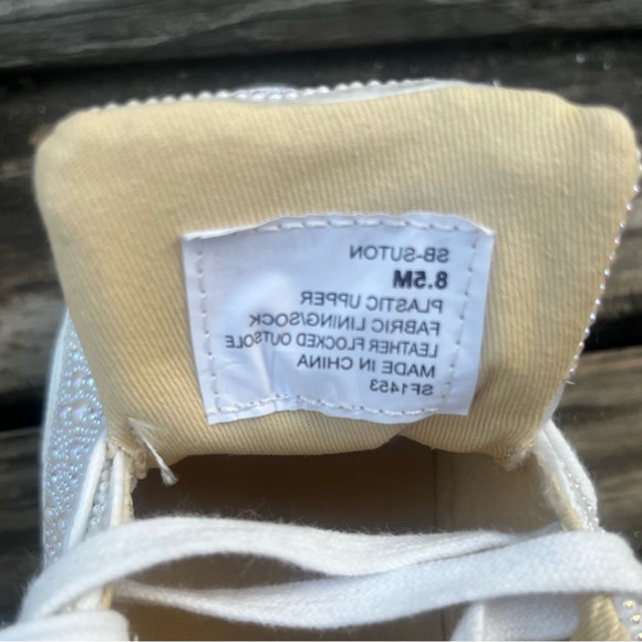 BETSEY JOHNSON WHITE IVORY SPARKLY WOMENS 8.5 M SIDNY SNEAKERS - Picture 8 of 13